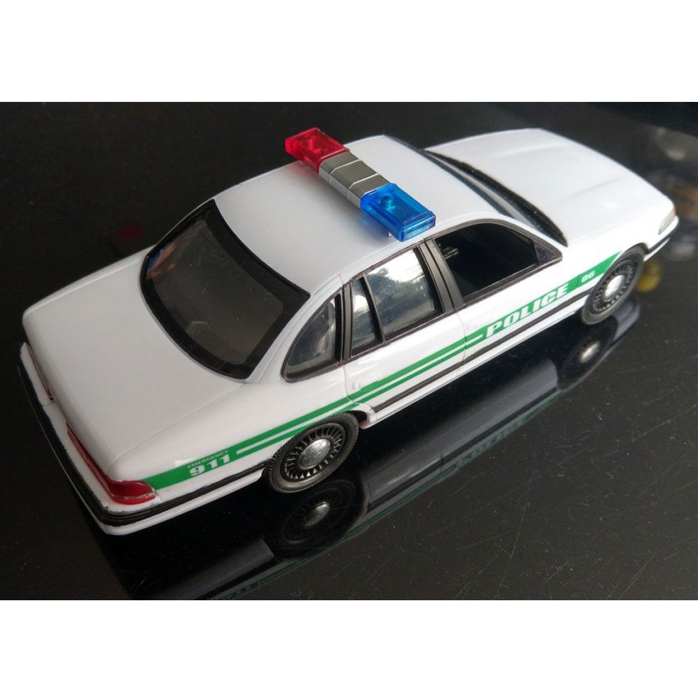 ساختنی-ریول-مدل-ماشین-پلیس-فورد-کد-06112---سرهم-شده4